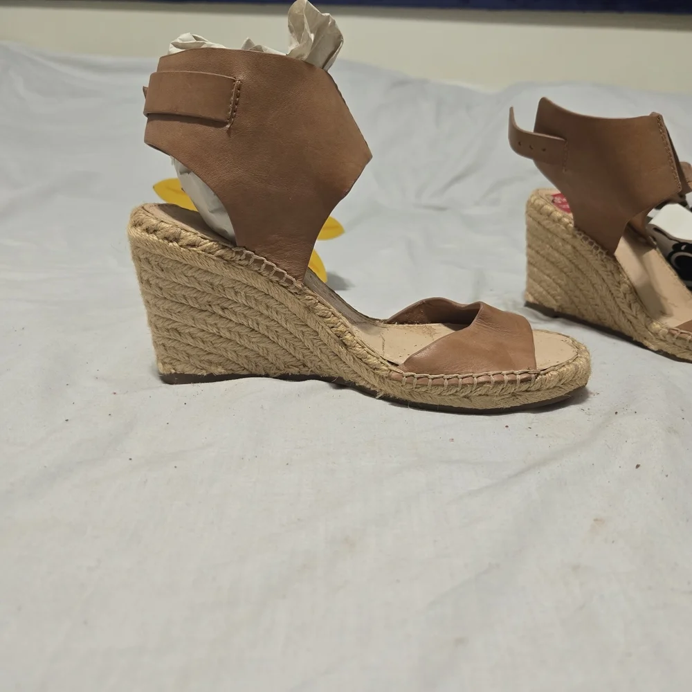 Vince Camuto Brown Platform Espadrilles 373